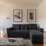 Cozy Near Metro דירה קופנהגן