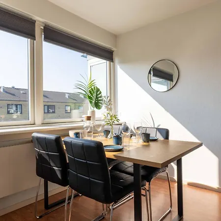 Cozy Near Metro Apartament Kopenhaga